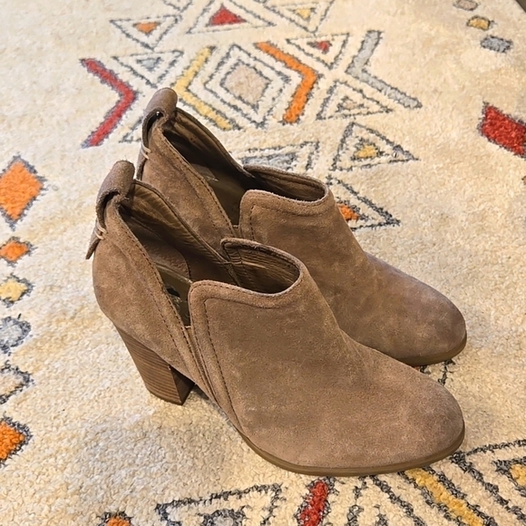 Vince camuto francia booties - Picture 1 of 7